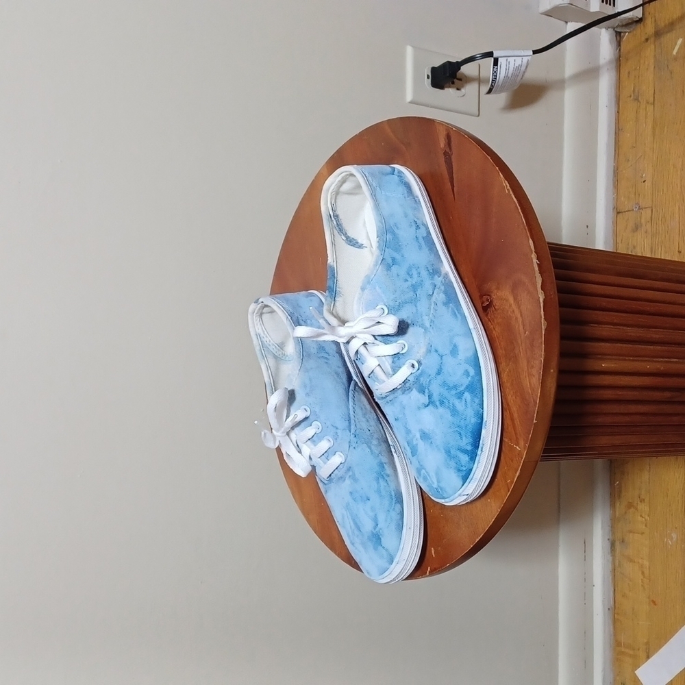 Bobbie Brooks womens shoes size 6 in a beautiful custom blue 💙 color